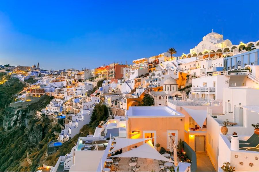 Fira-Santorini