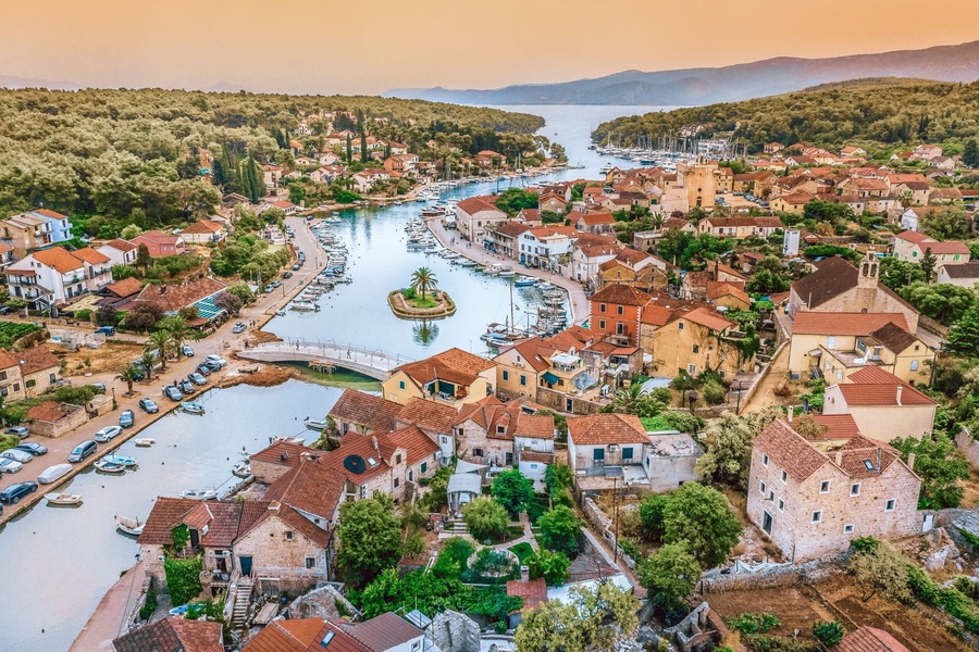 Vrboska